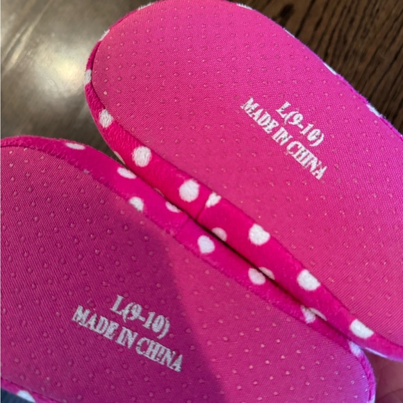 Minnie Mouse Slippers - Picture 5 of 5